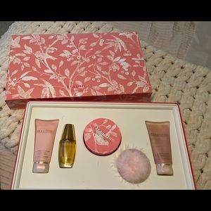Estée Lauder Beautiful Romantic Favorites Box Set